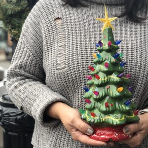 Skinny Vintage Christmas Tree – 11″ x 5″